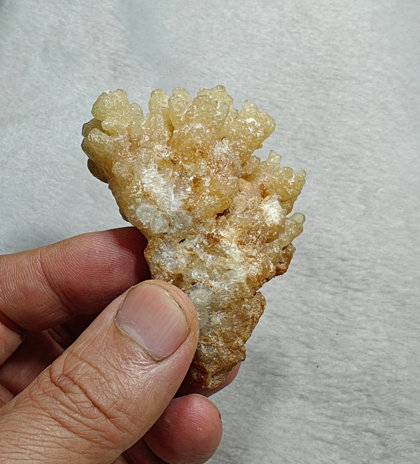 Aragonite flower shape natural terminated crystals 112 grams