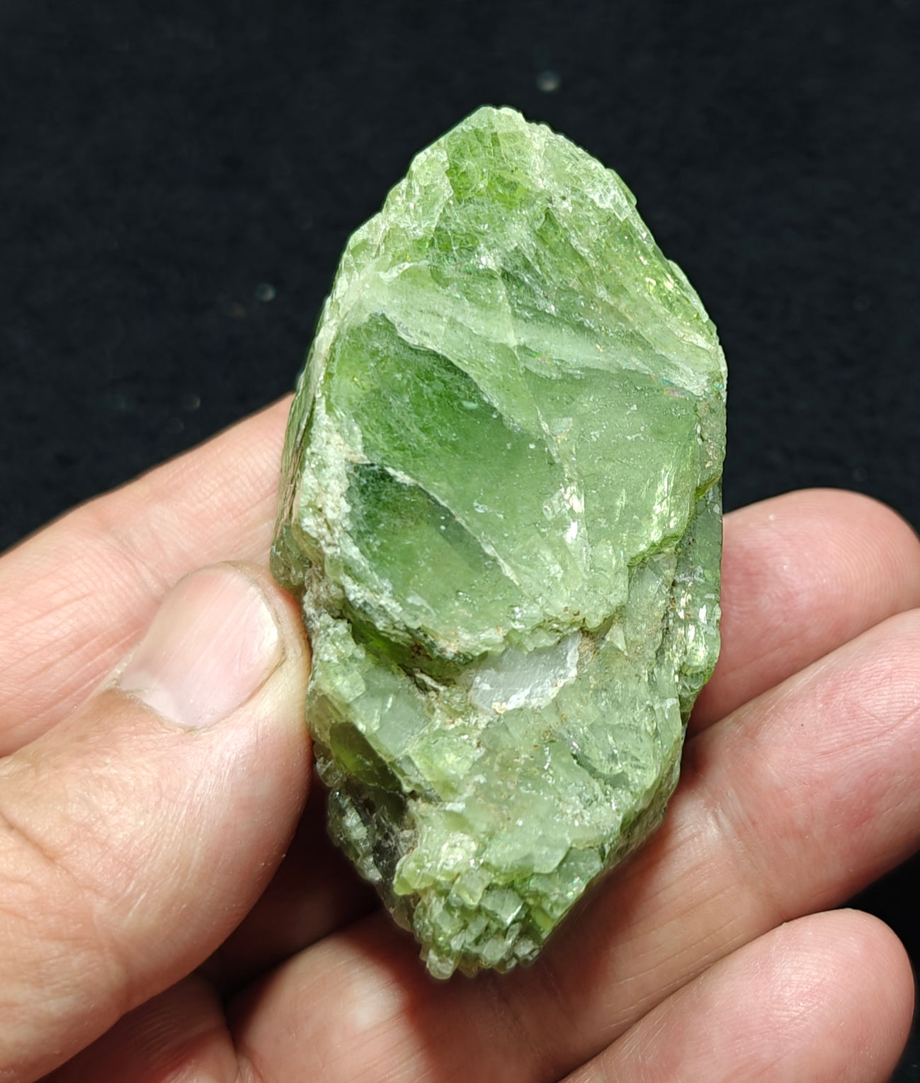 Green diopside crystal 132 grams