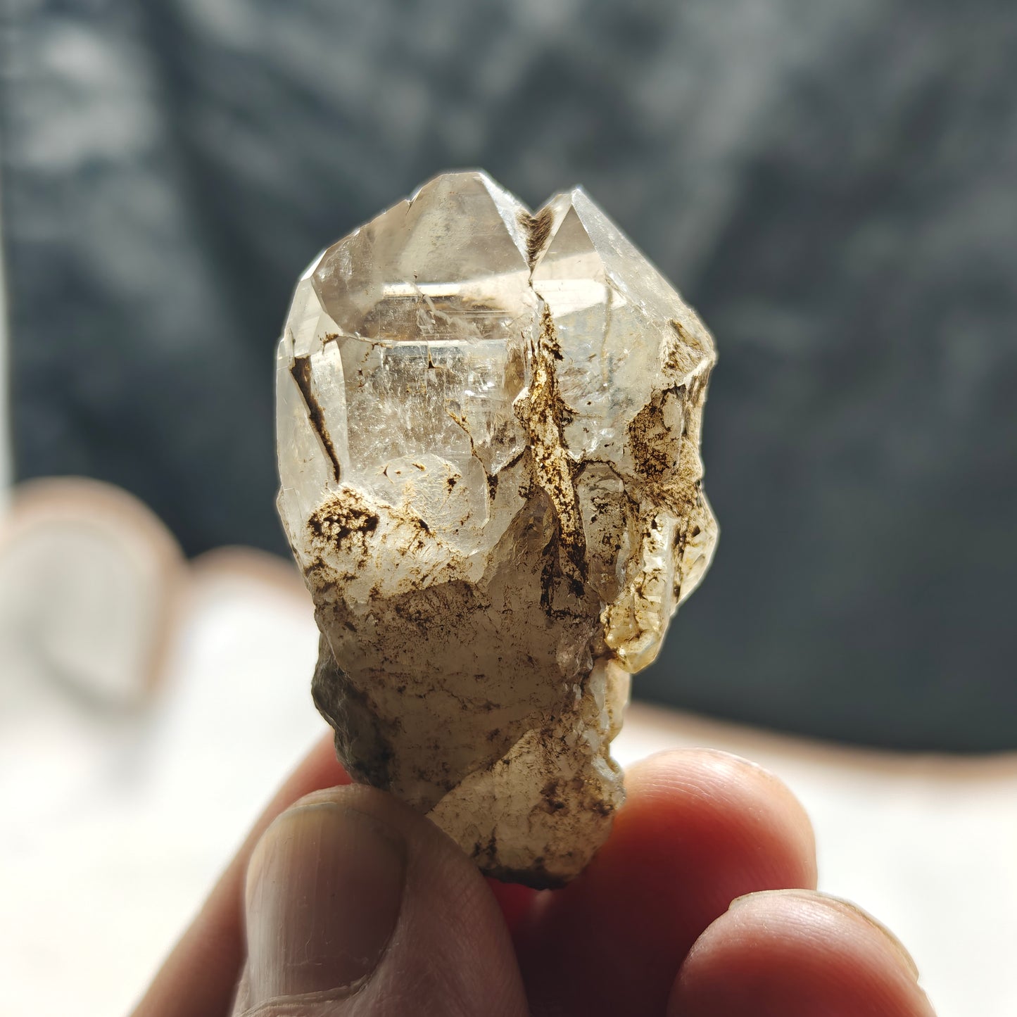 Natural quartz crystal skeletal like formation 34 grams