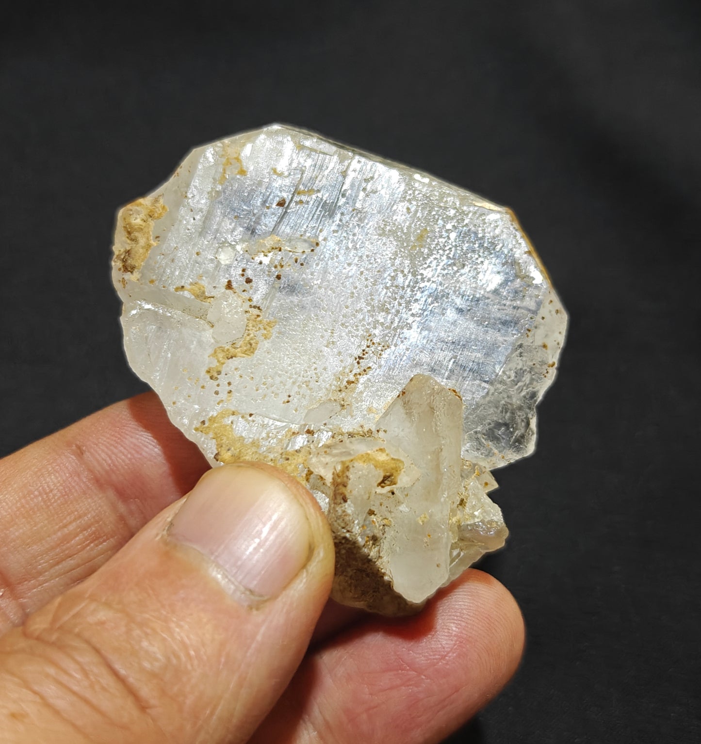 Natural faden quartz crystal 5.5x5x1.5cm