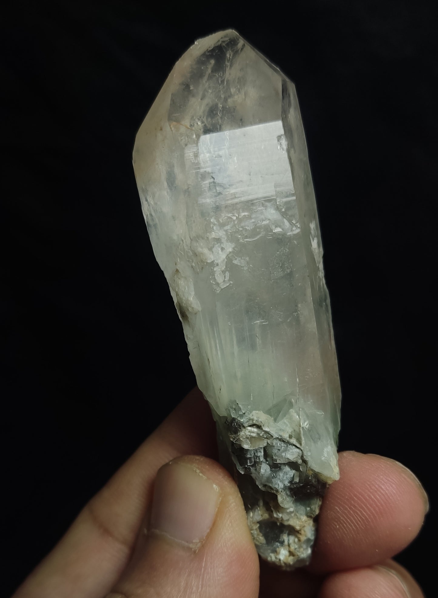 Aesthetic specimen of quartz crystal with unique amphibole inclusion 52 grams