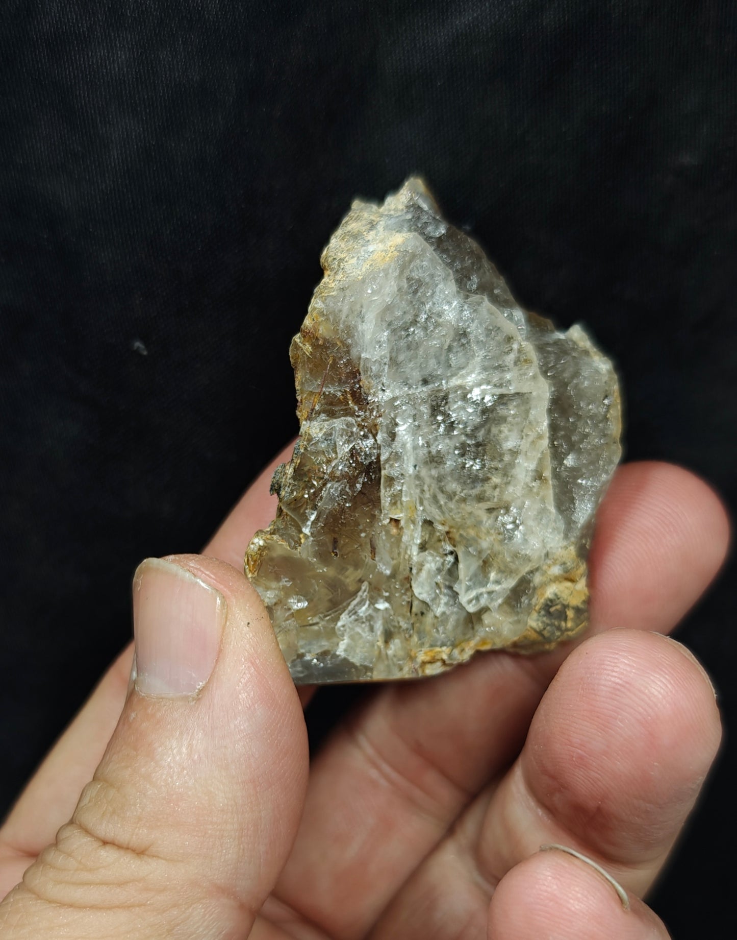 Rutiles on quartz 46 grams