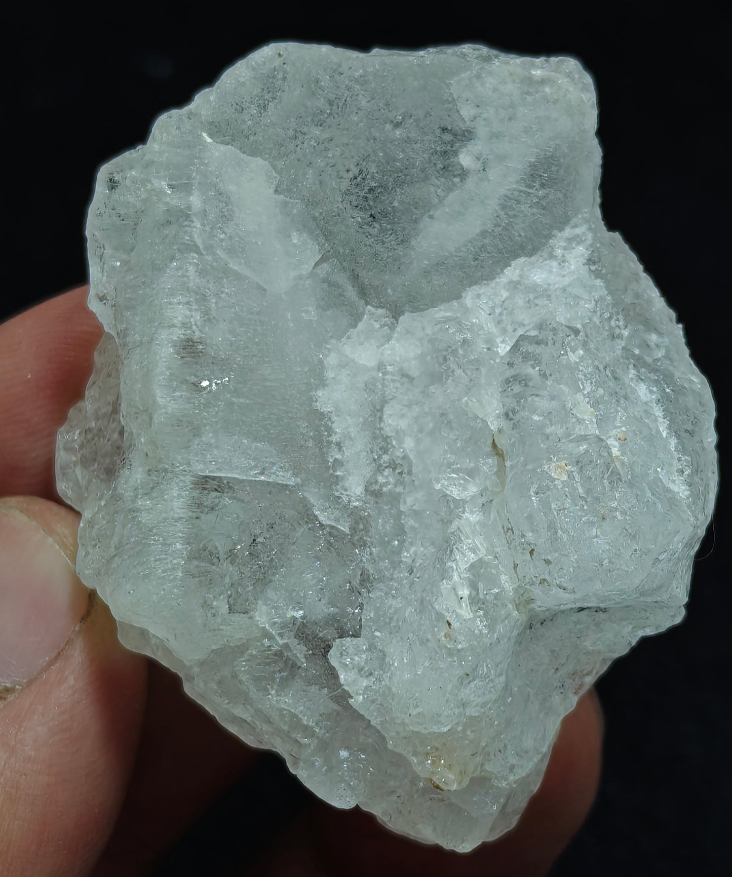 Natural pollucite 76 grams