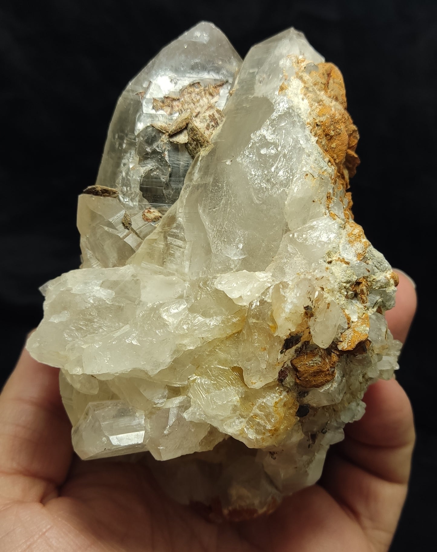 Natural terminated Quartz Specimen with Siderite 762 grams