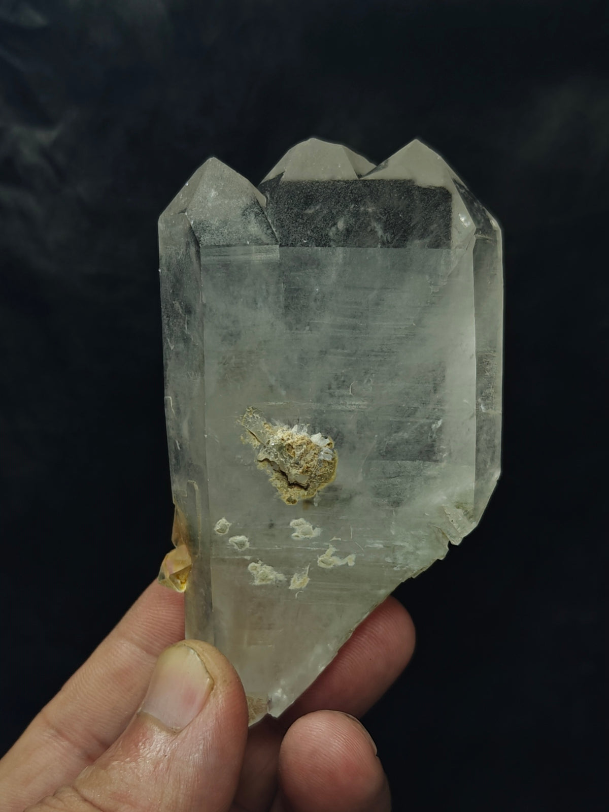 Natural faden quartz crystal with chlorite inclusions 172 grams