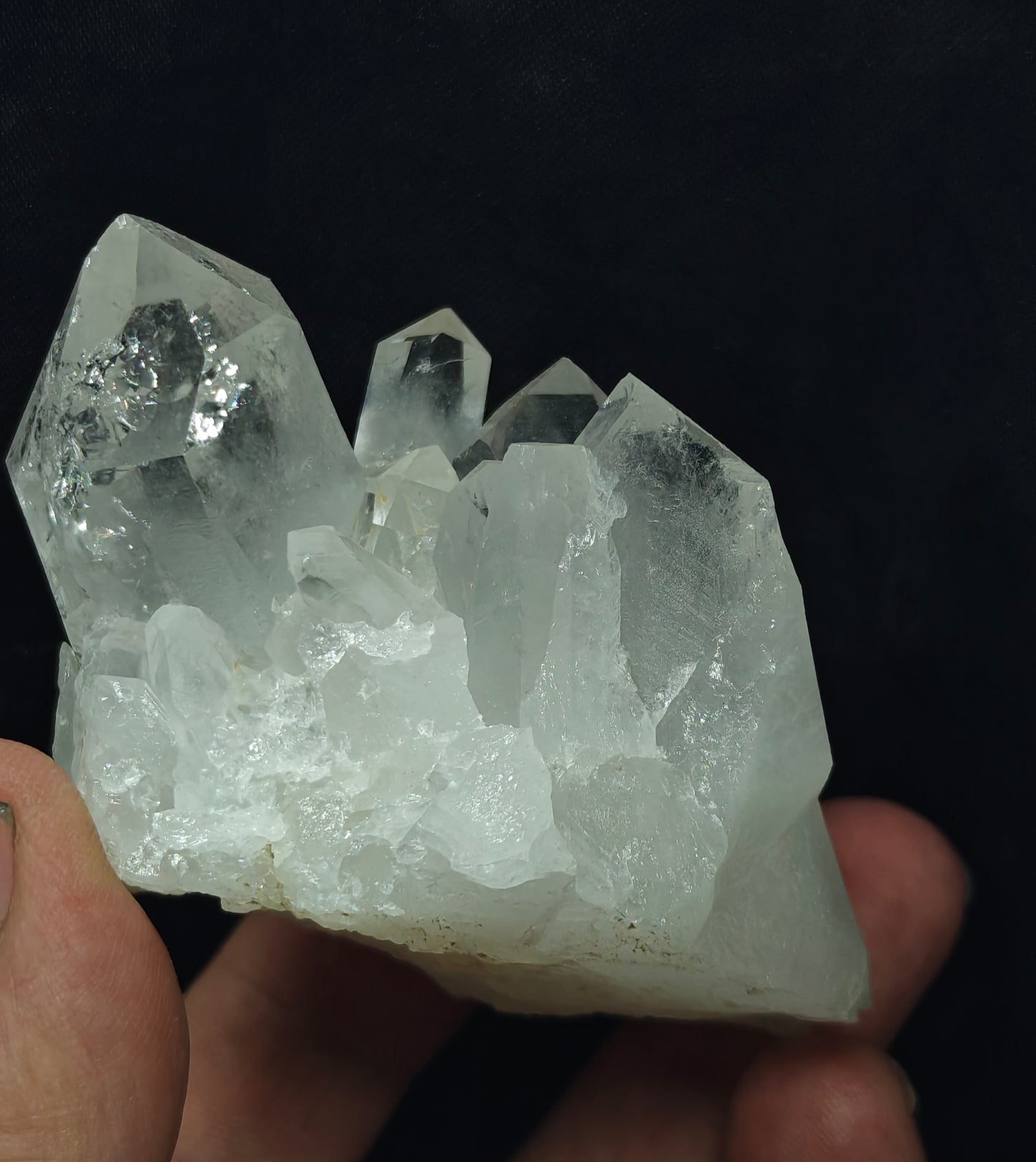 An amazing specimen of terminated Quartz Crystals cluster 187 grams