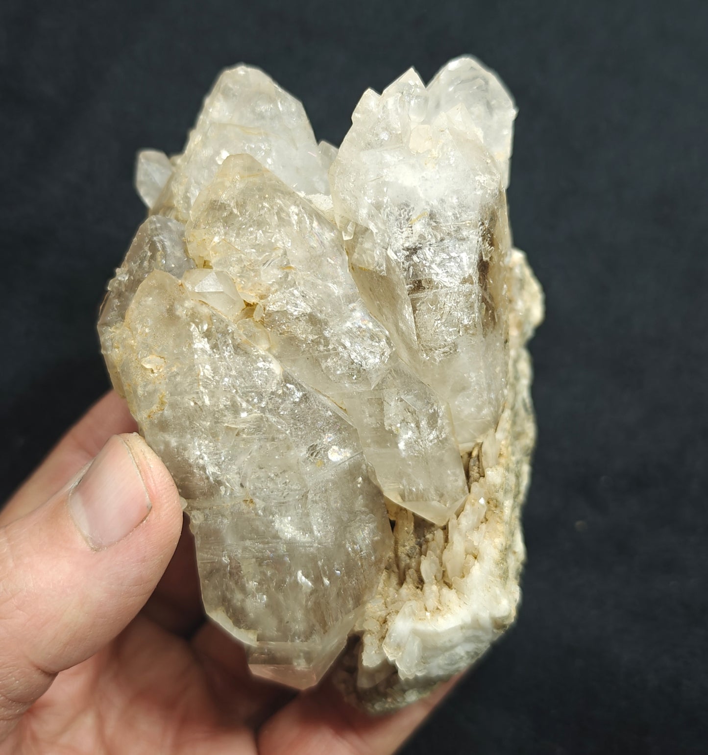 Beautiful specimen of DT fenster Quartz Crystal on matrix 508 grams