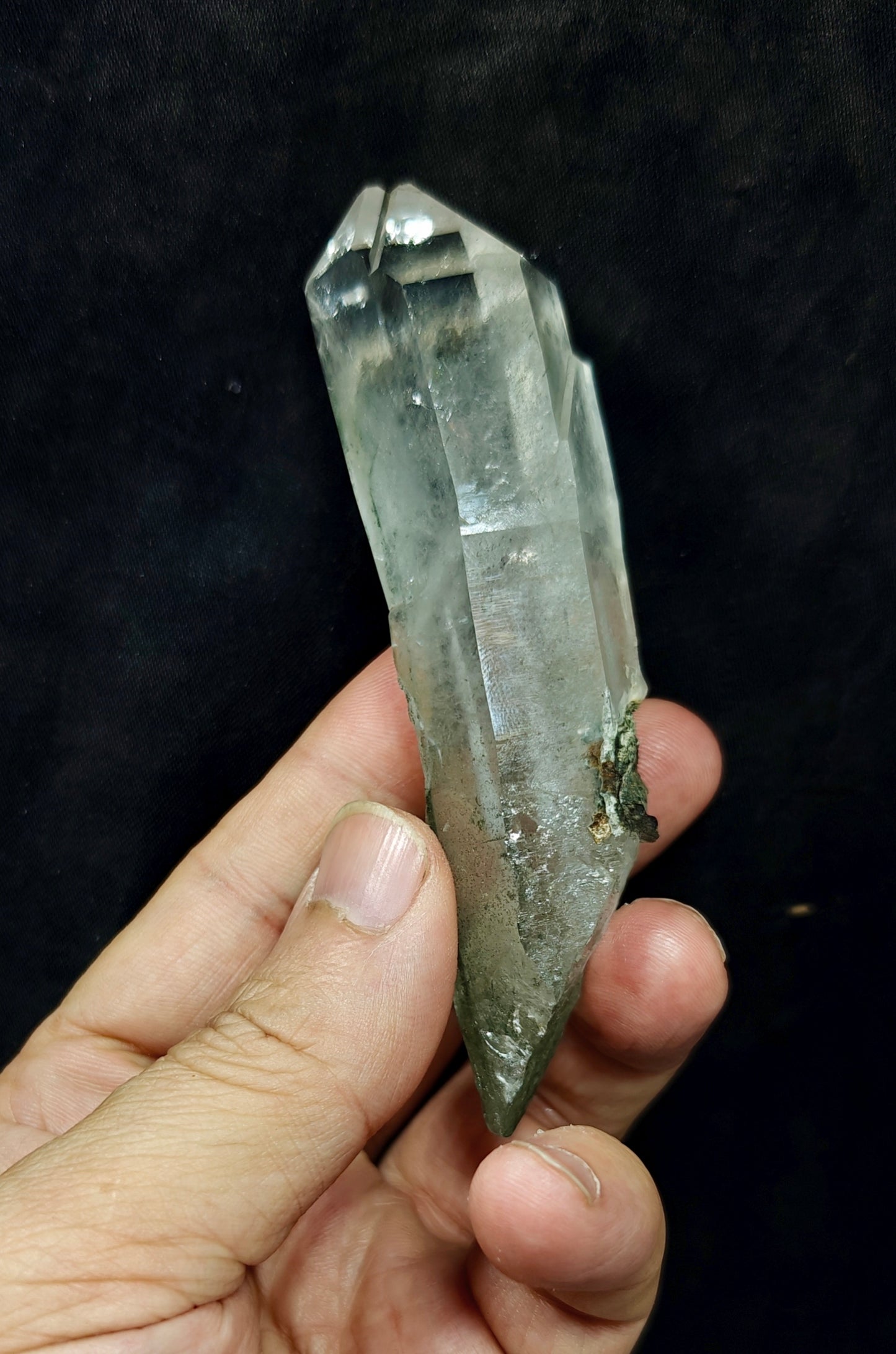 Natural terminated Chlorite Quartz 121 grams