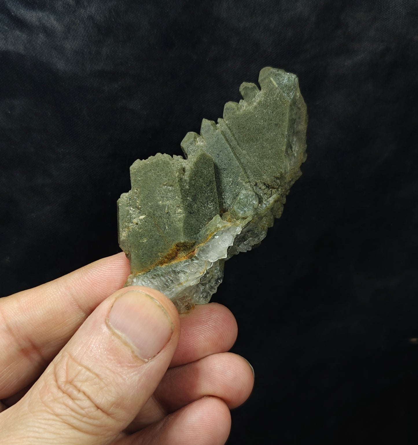 Chlorite Quartz specimen 51 grams