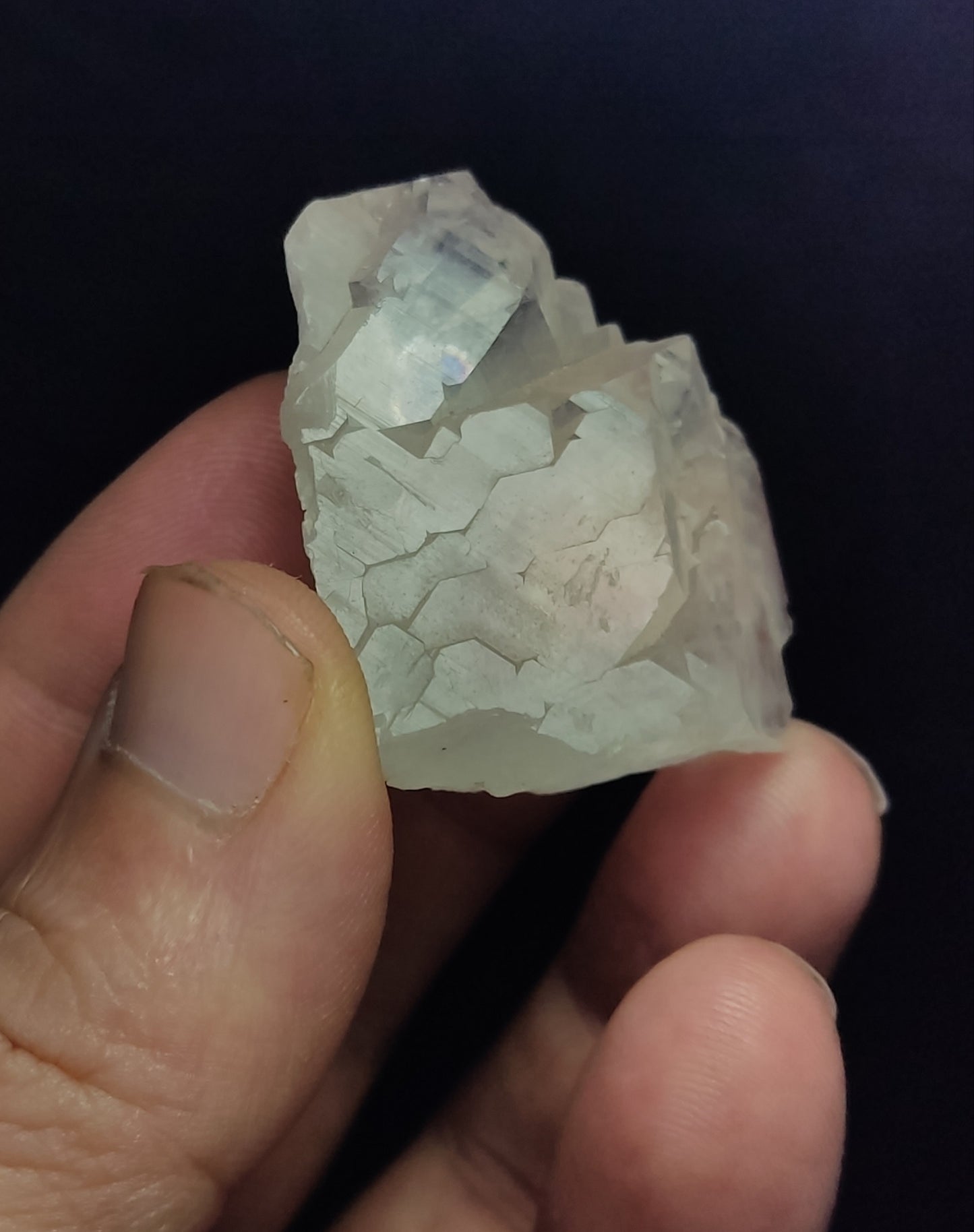 Natural terminated gwindel Quartz crystal 35 grams