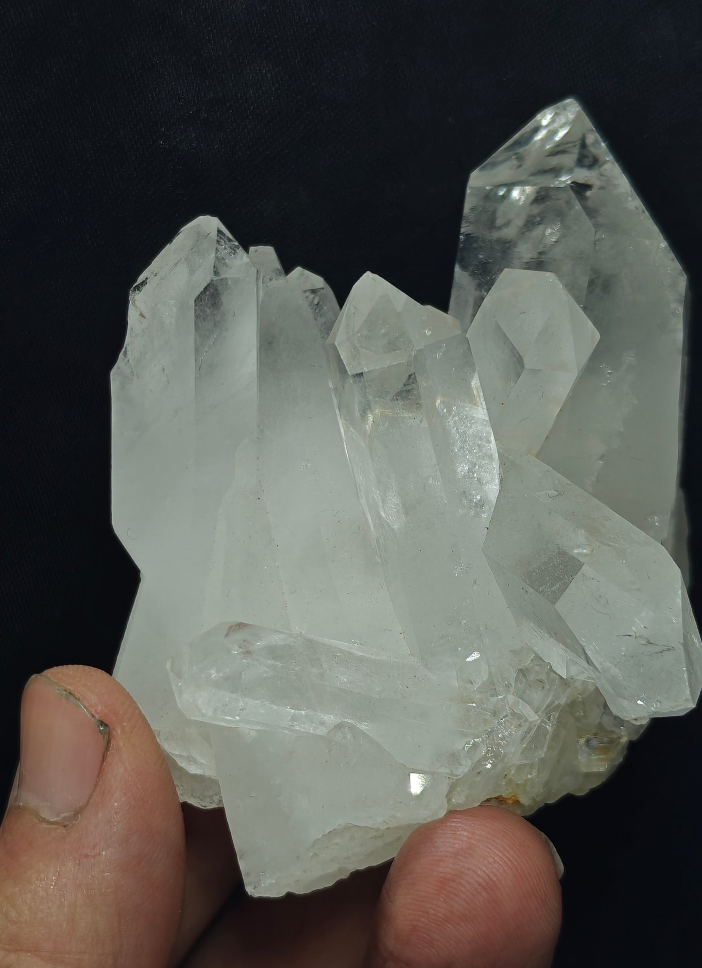 An amazing specimen of terminated Quartz Crystals cluster 187 grams