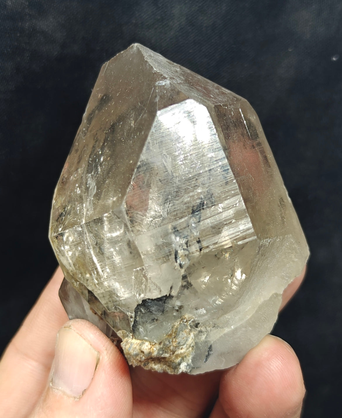 Natural smoky Quartz Crystal 195 grams