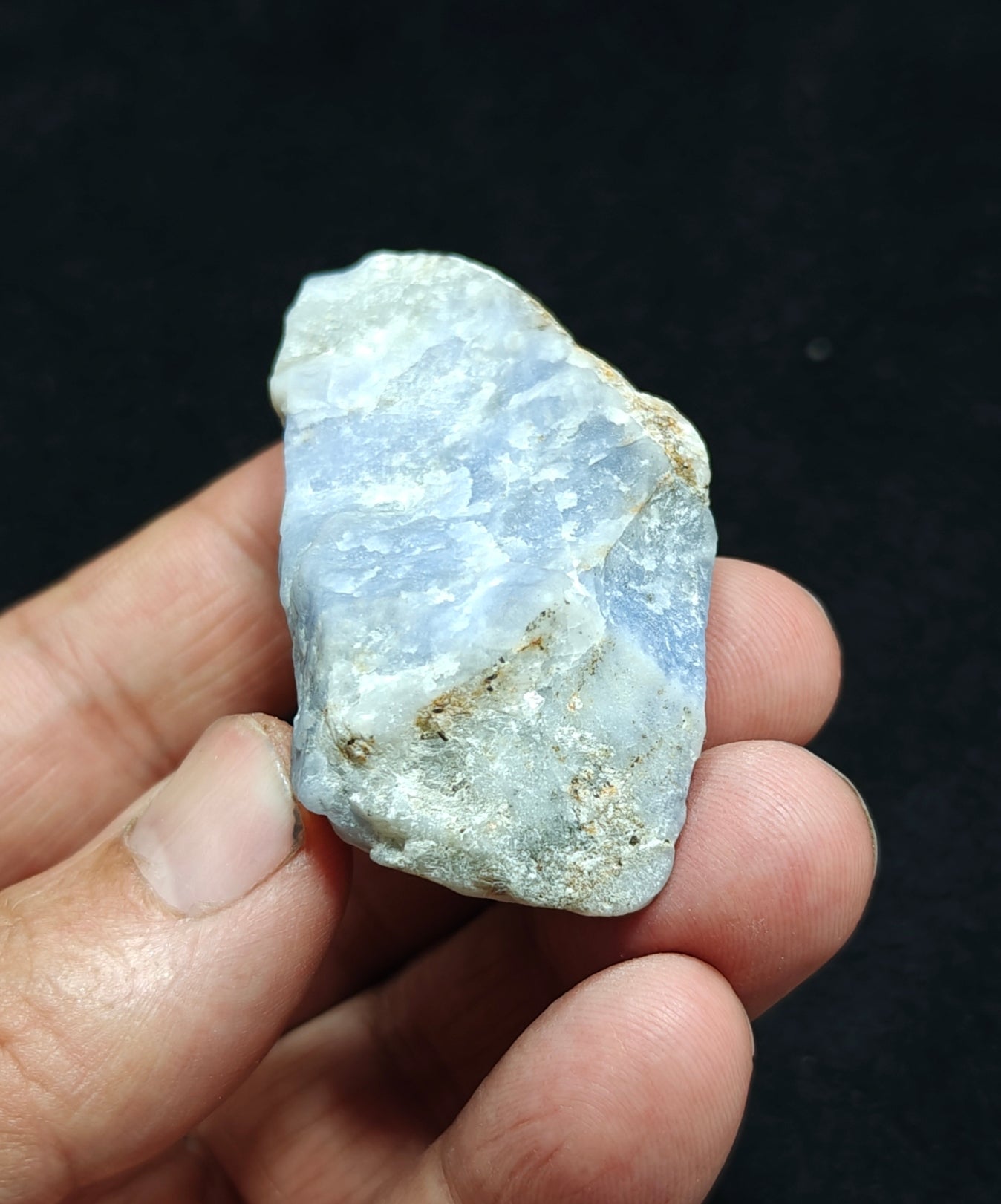 UV reactive Fluorescent rough Hackmanite 55 grams