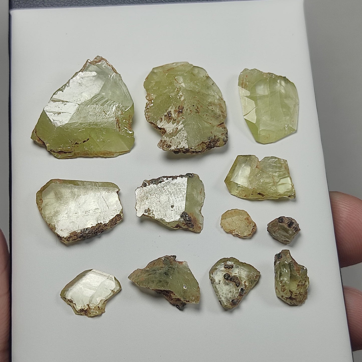 Natural green sphene Titanite crystals 10 grams
