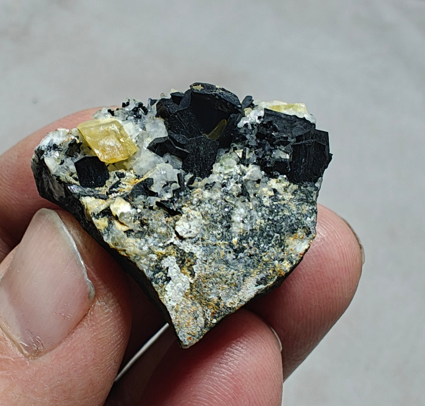 Titanite sphene with actinolite or possibly aegirine on matrix 23 grams