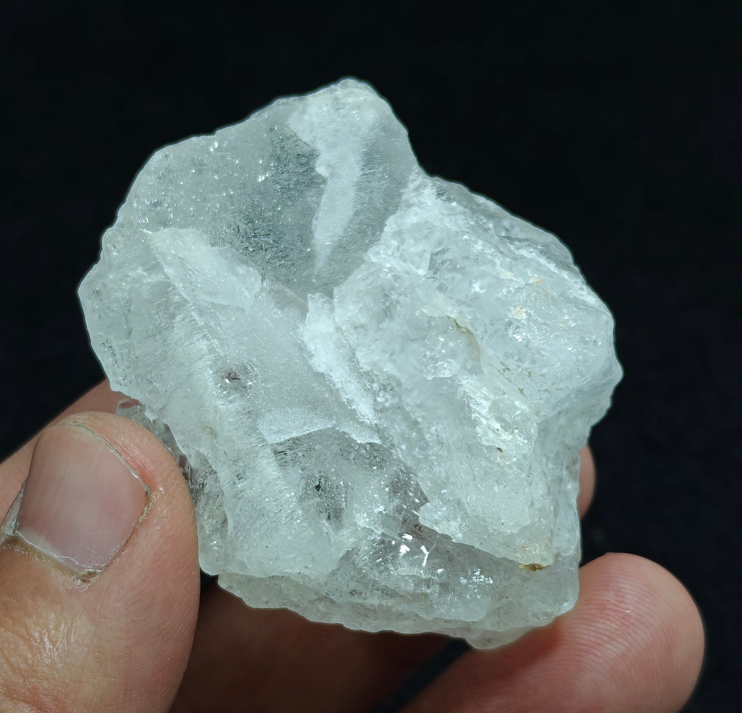 Natural pollucite 76 grams