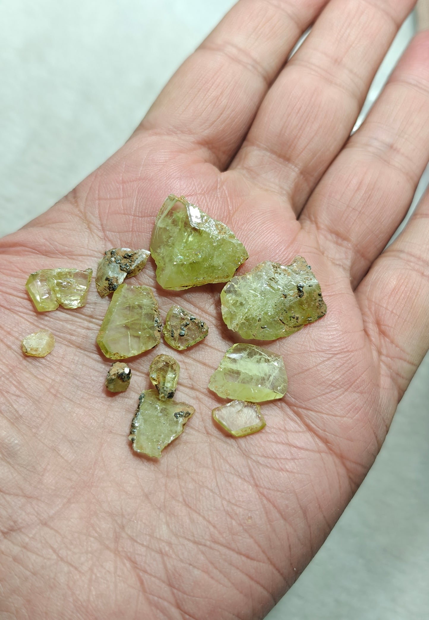 Natural green sphene Titanite crystals 10 grams