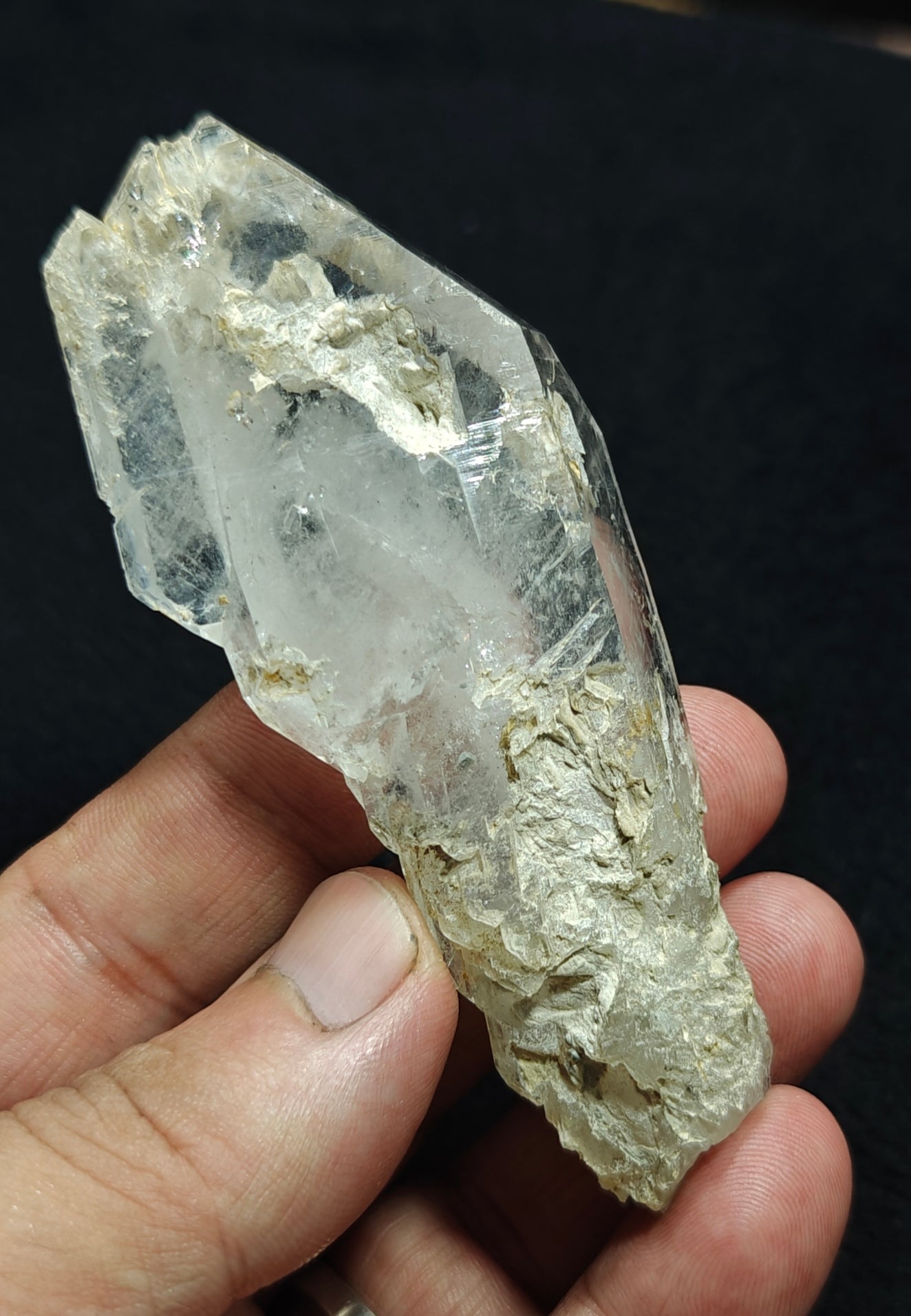 Single beautiful terminated Faden Quartz crystal specimen 79 grams