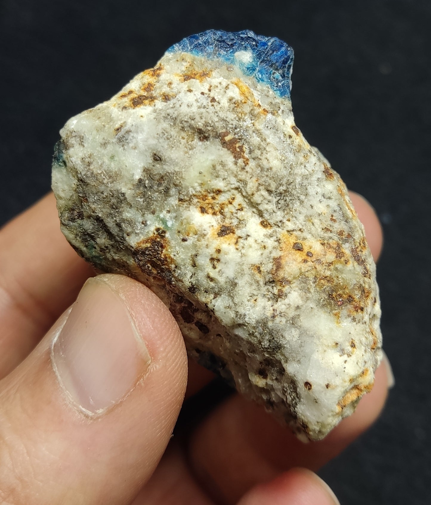 Lazurite/Sodalite/hauynite with Partly Fluorescent 96 grams