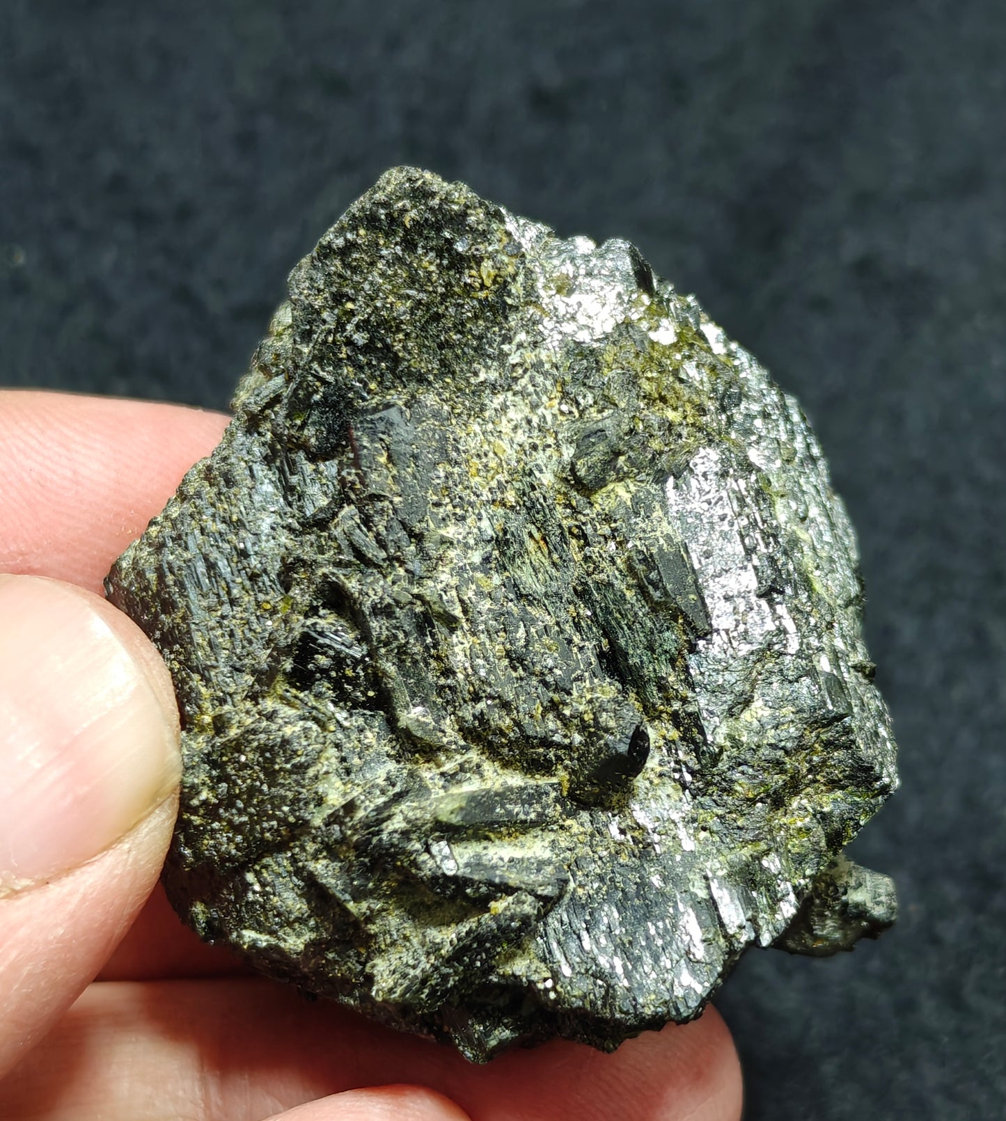 Natural dark green color epidote crystal 84 grams