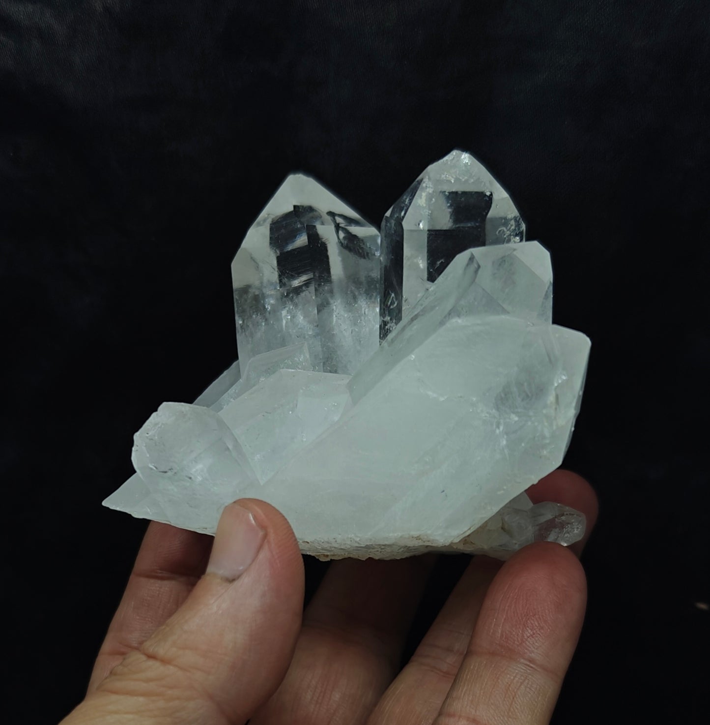 Natural Specimen of Terminated clear Quartz cluster 383 grams