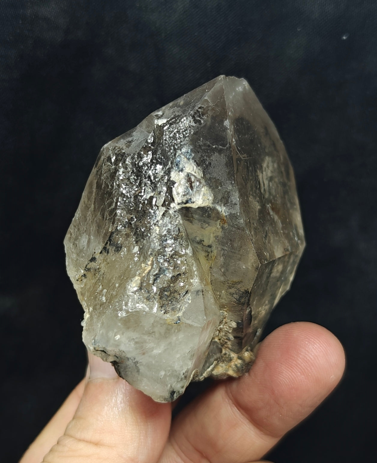 Natural smoky Quartz Crystal 195 grams