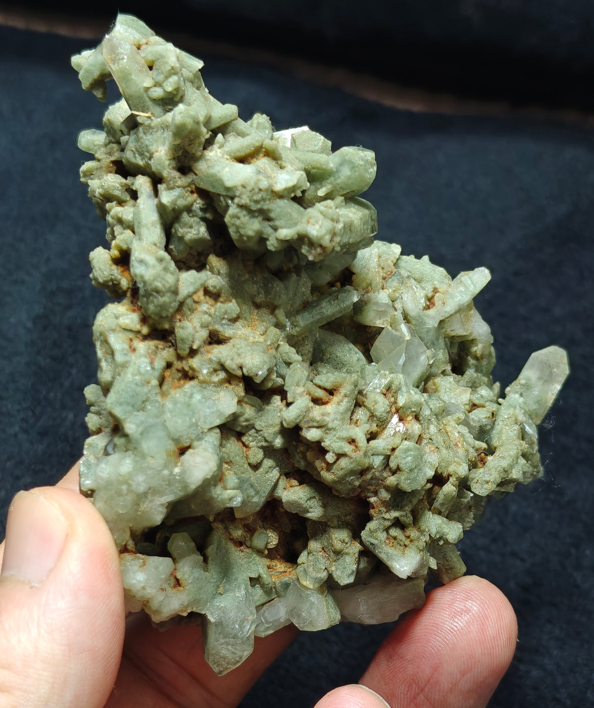 Terminated Chlorite Quartz crystals cluster 194 grams