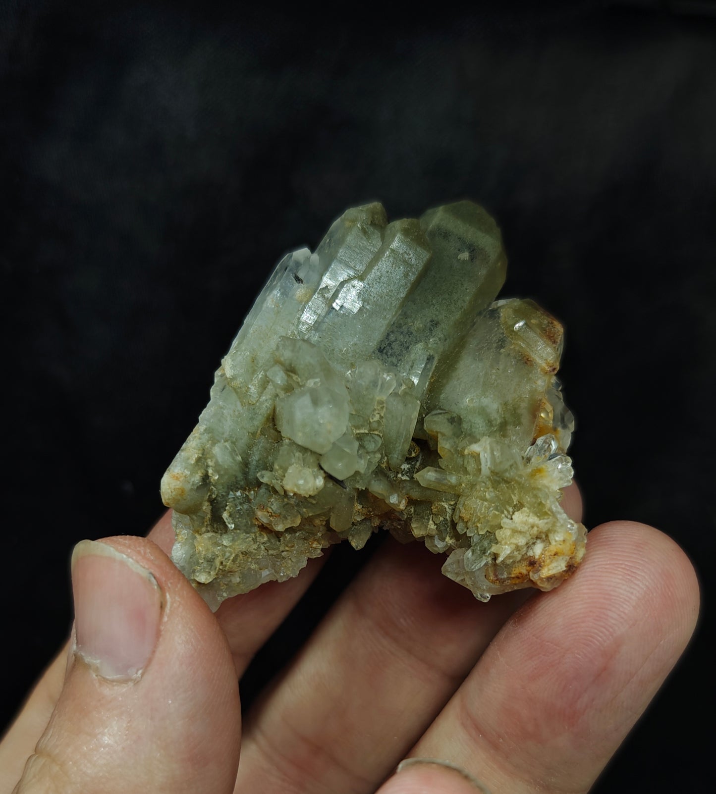 Natural chlorite quartz crystal 40 grams