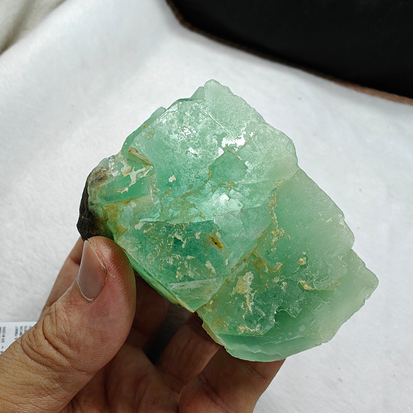 Natural green fluorite 537 grama