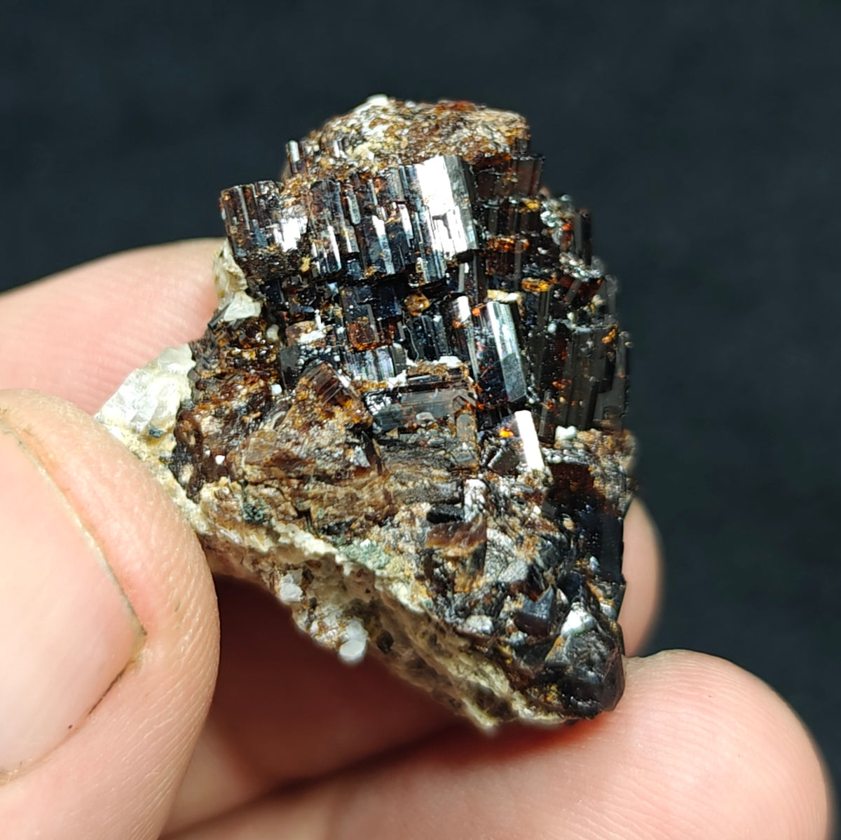 Natural dark brown Vesuvianite 19 grams