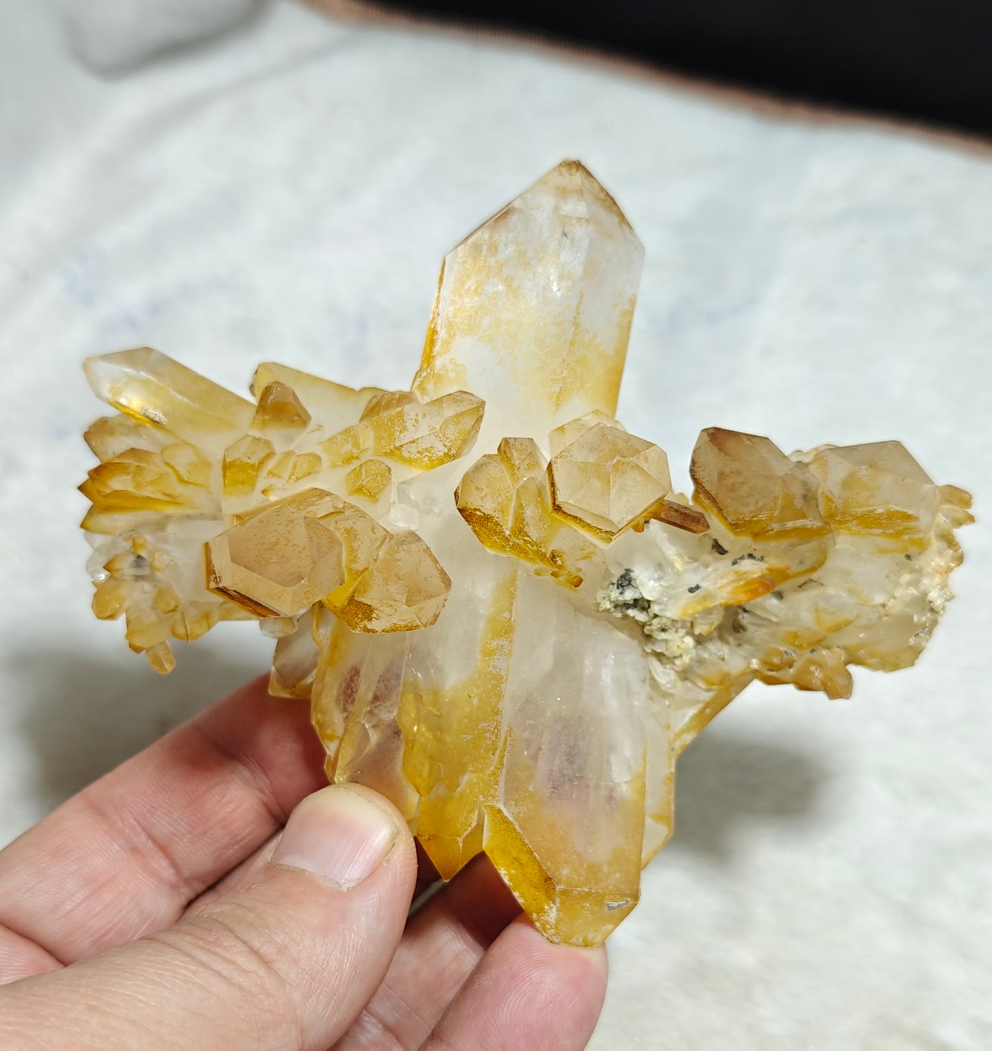 Natural yellow faden Quartz 235 grams
