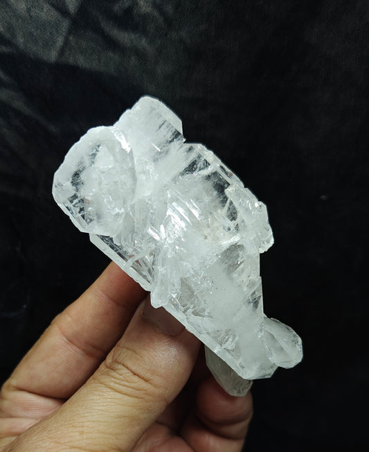 Natural terminated Faden Quartz crystals cluster 91 grams