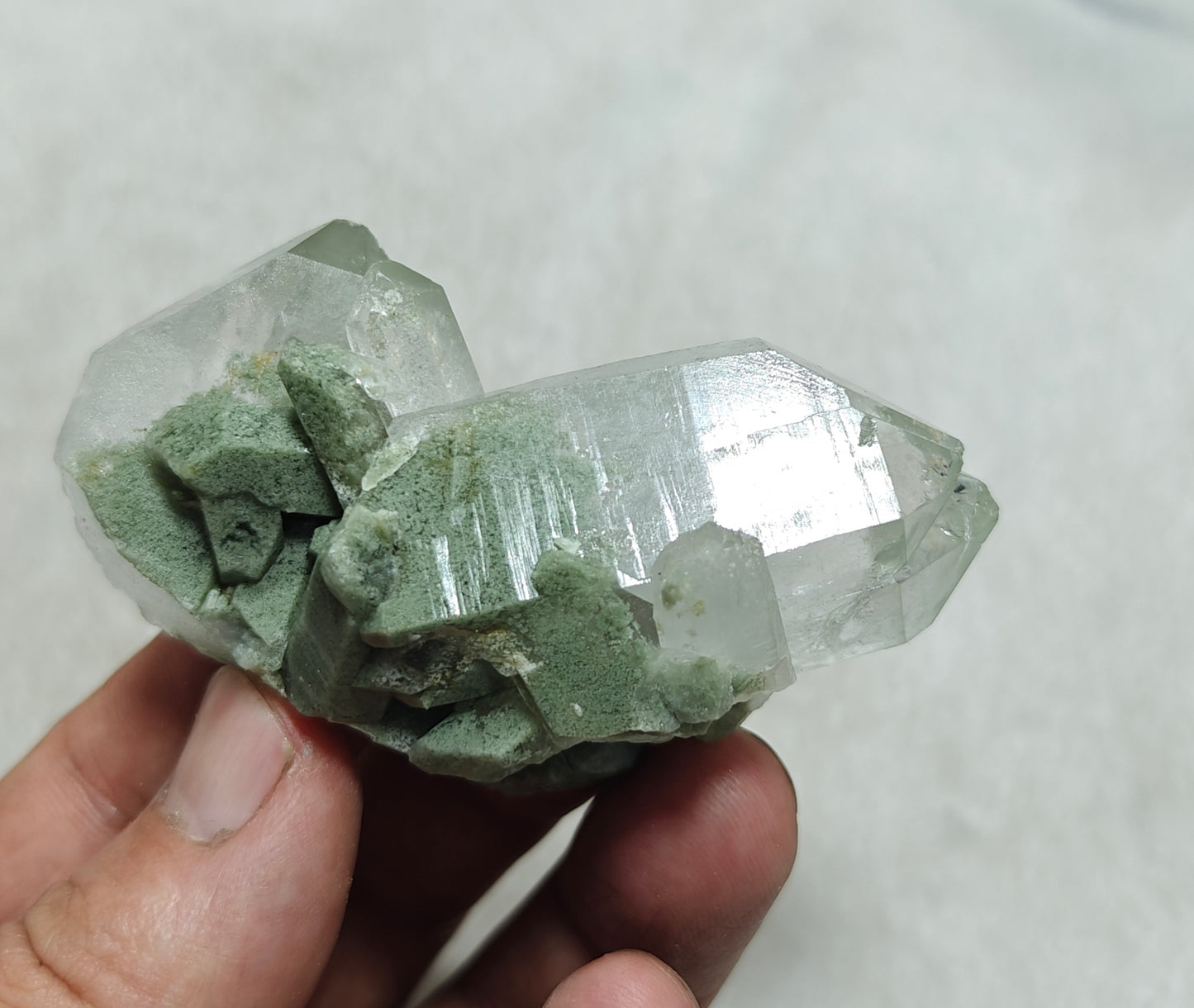 Natural terminated Chlorite Quartz crystals cluster 93 grams