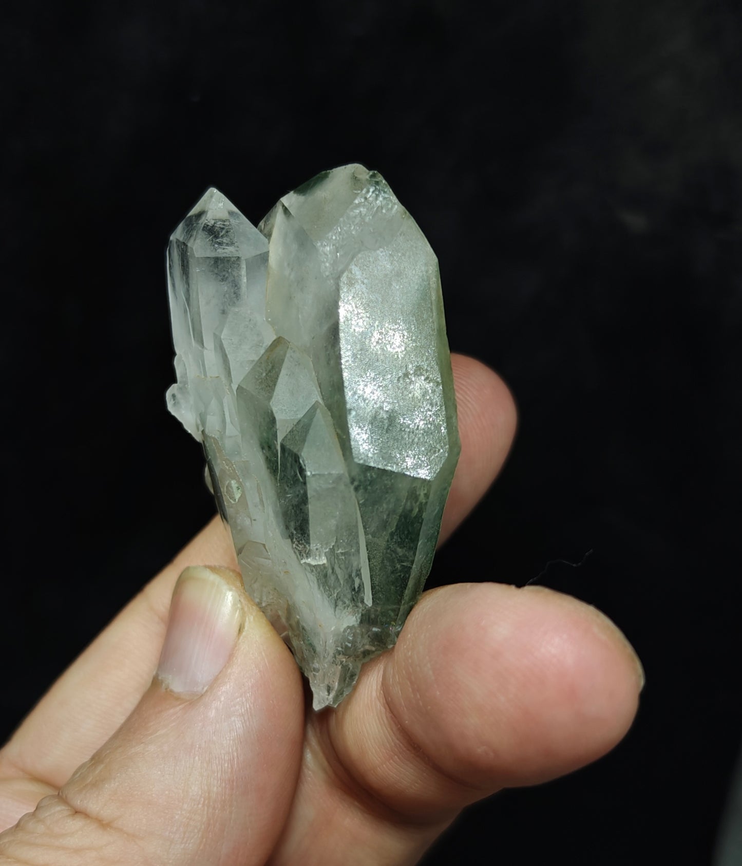 Natural chlorite quartz crystal 40 grams