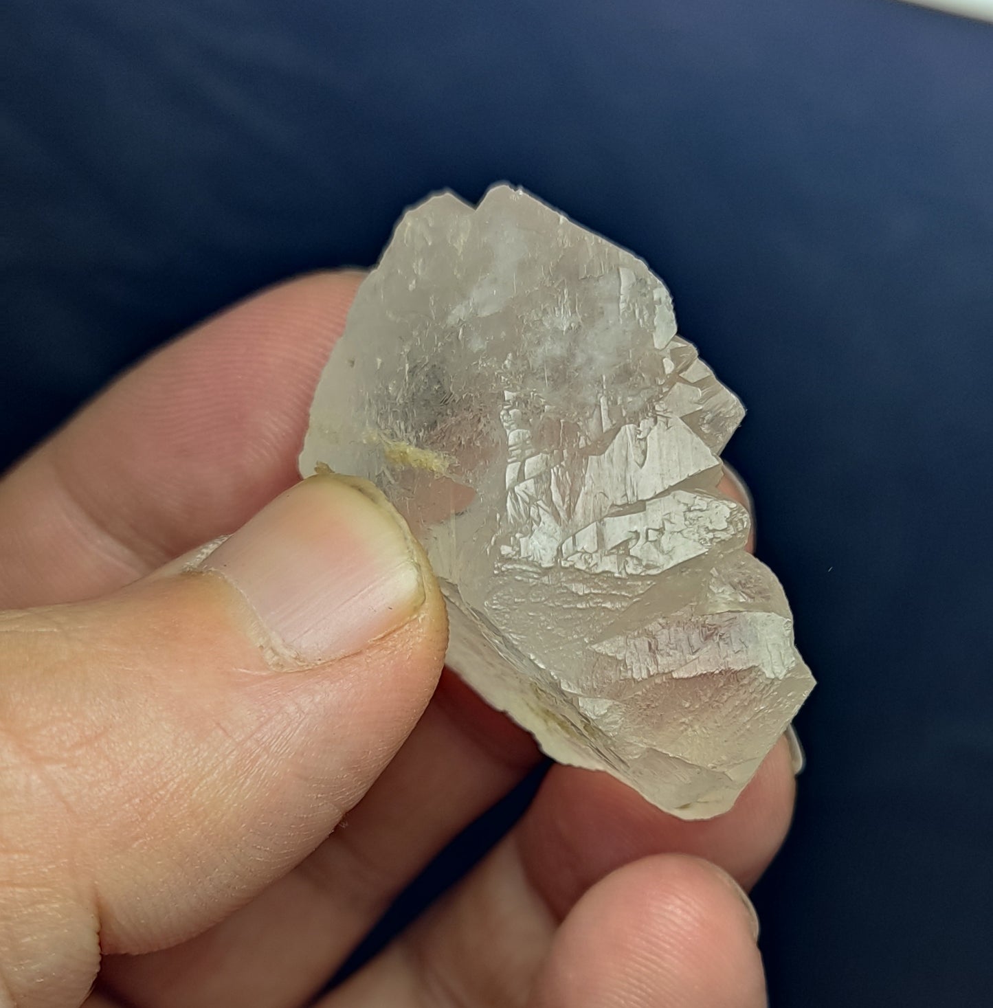 Natural terminated gwindel Quartz crystal 35 grams