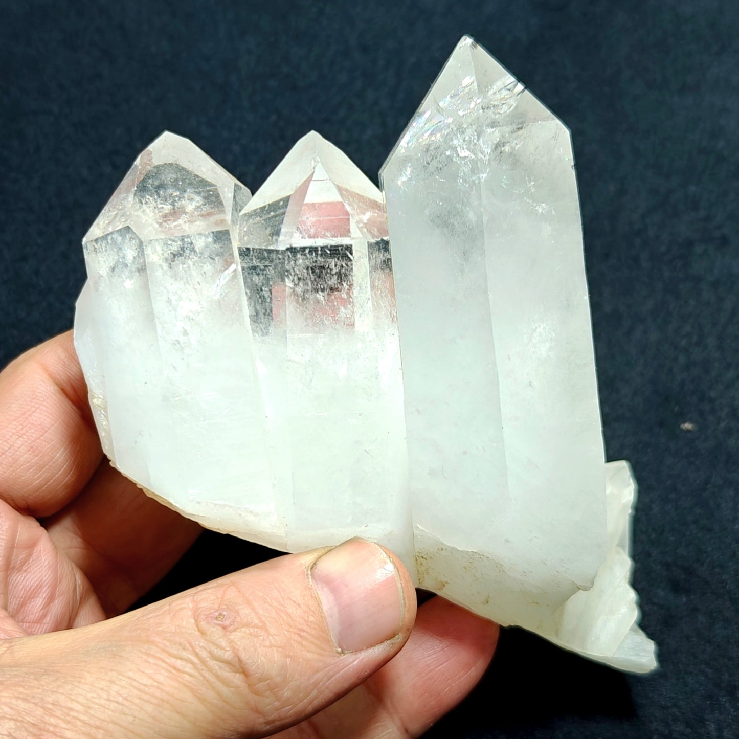 An amazing specimen of Quartz Crystals cluster self standing specimen 515 grams