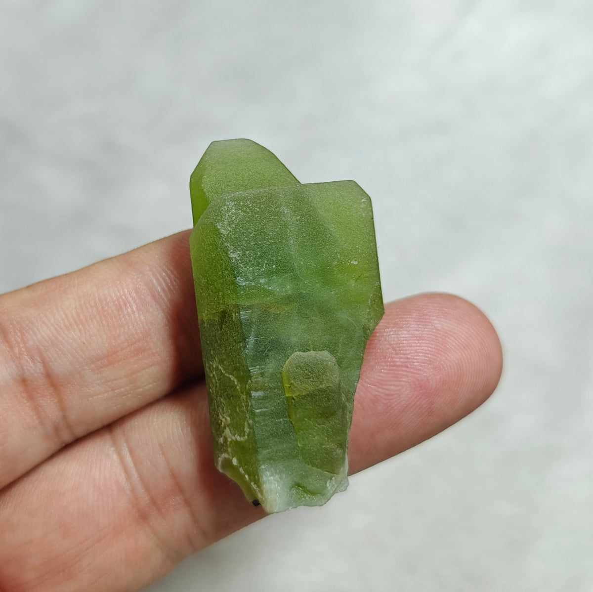 天然ペリドット原石 23g