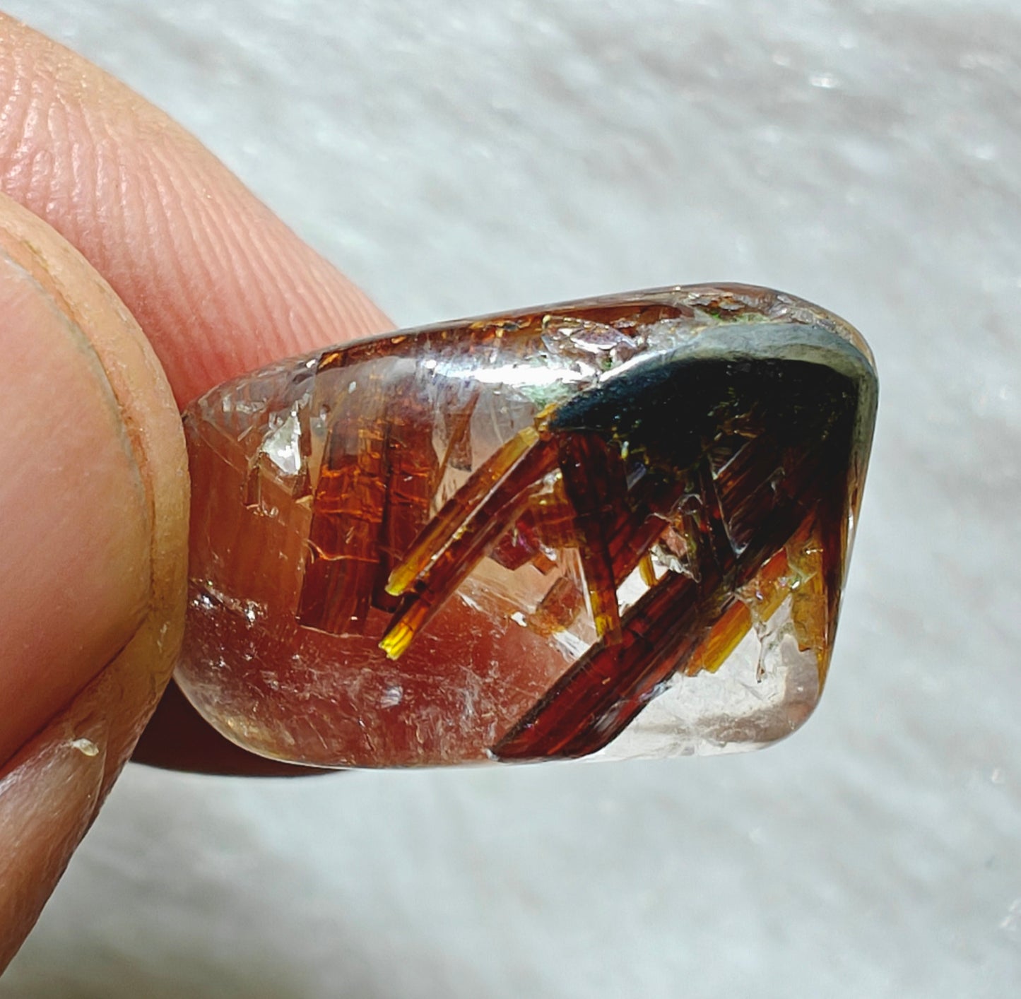 Rutiles included polished quartz 4 grams