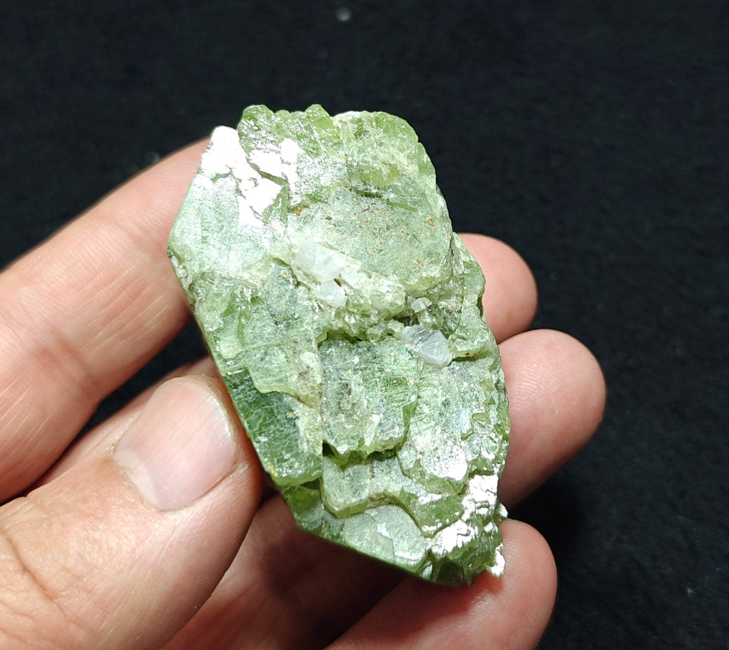 Green diopside crystal 132 grams