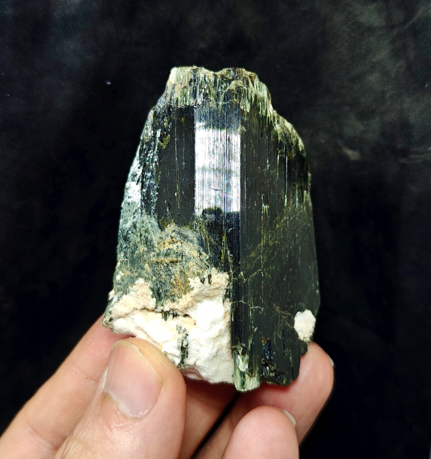 Single beautiful aesthetic terminated aegirine crystal specimen with Albite 140 grams