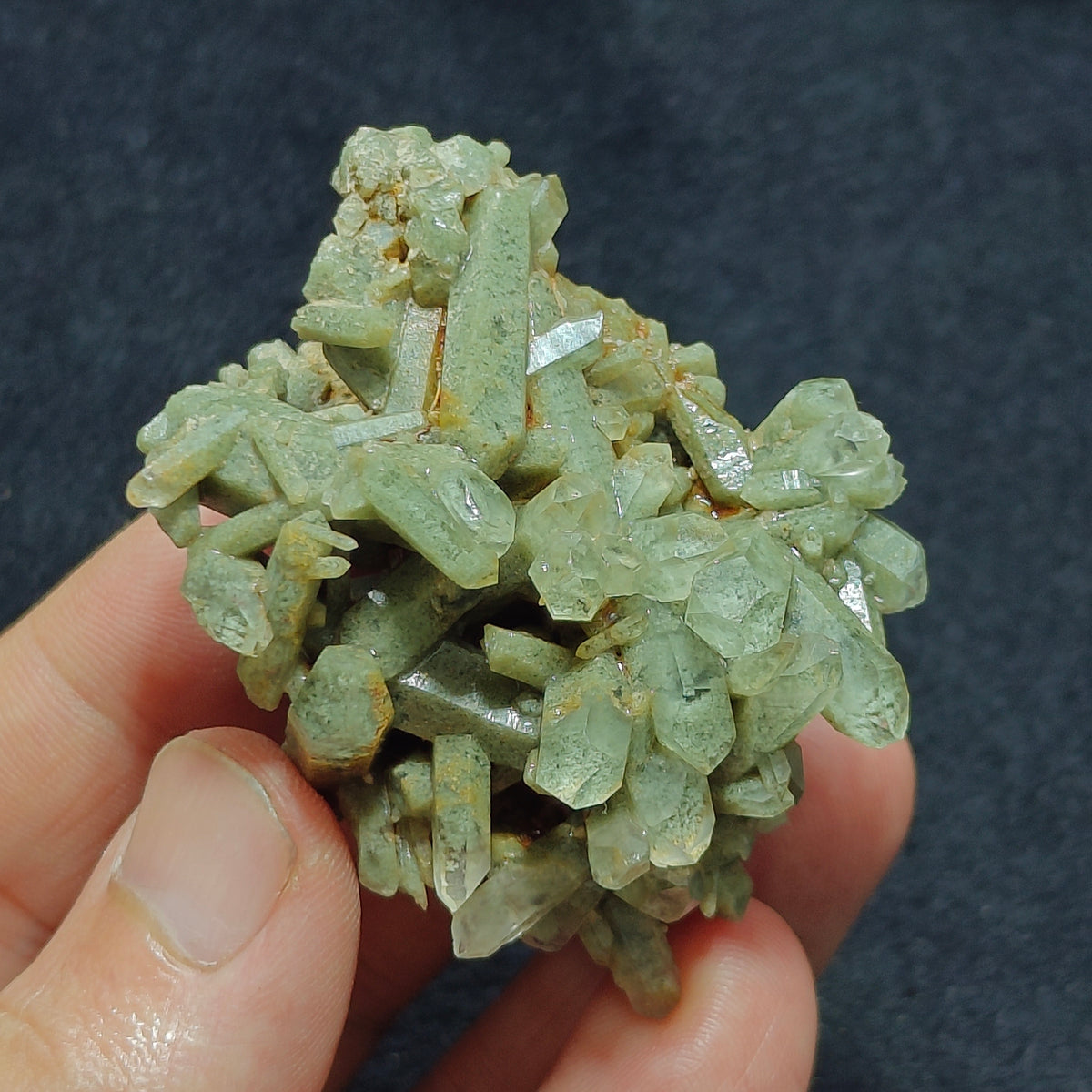 Chlorite Quartz crystal 63 grams