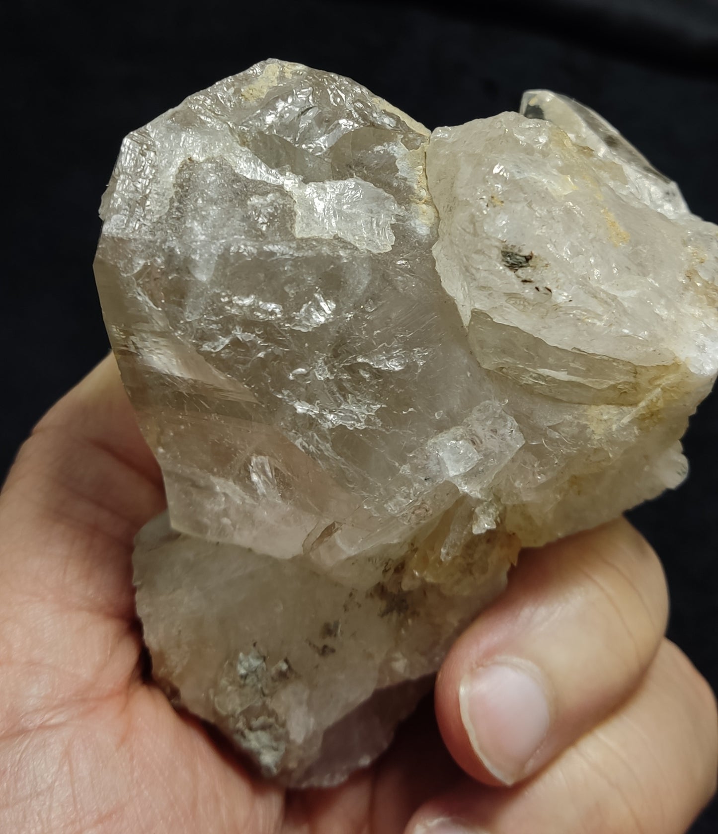 Natural terminated Quartz Crystal Specimen 436 grams