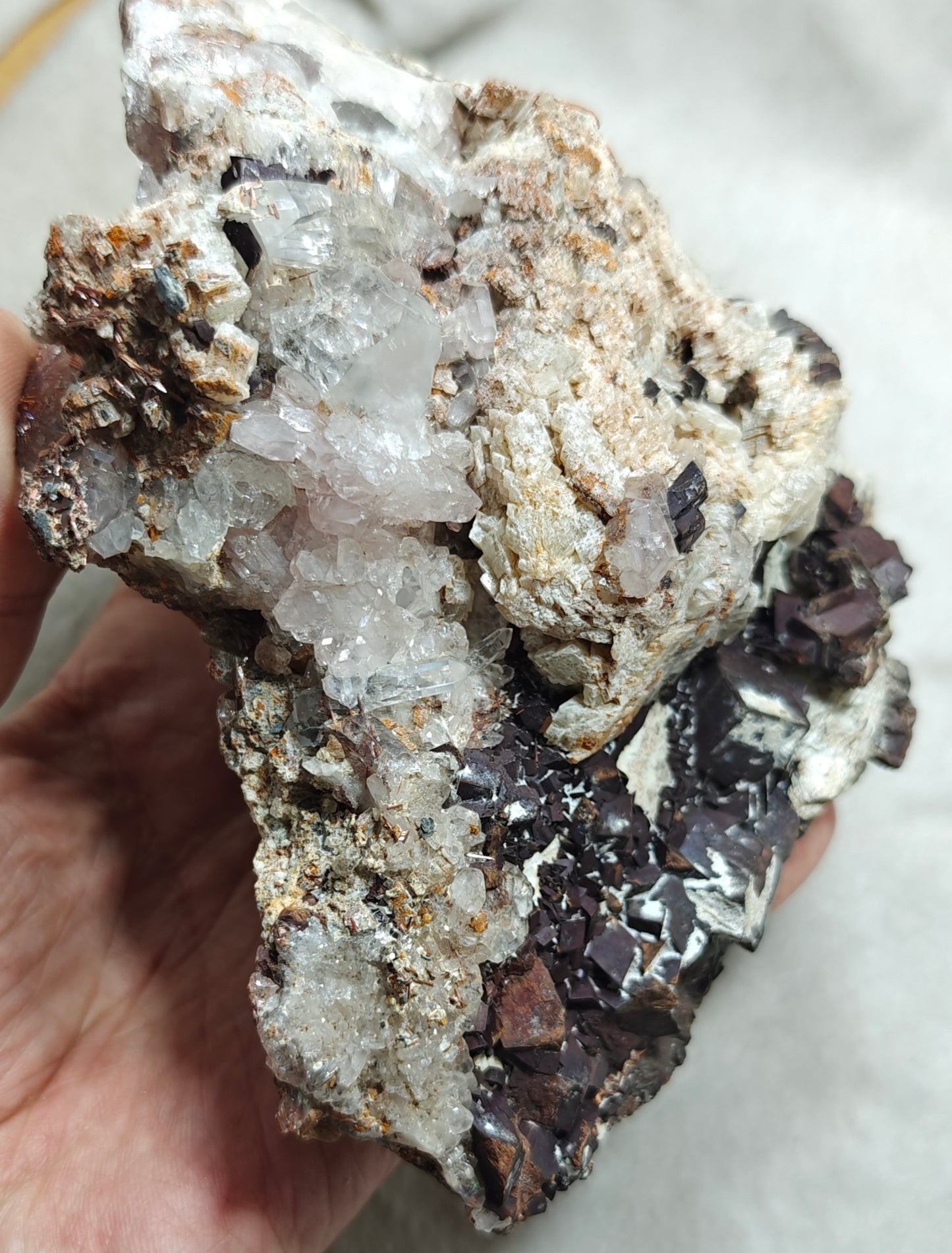 Natural quartz rutiles and siderite specimen 970 grams