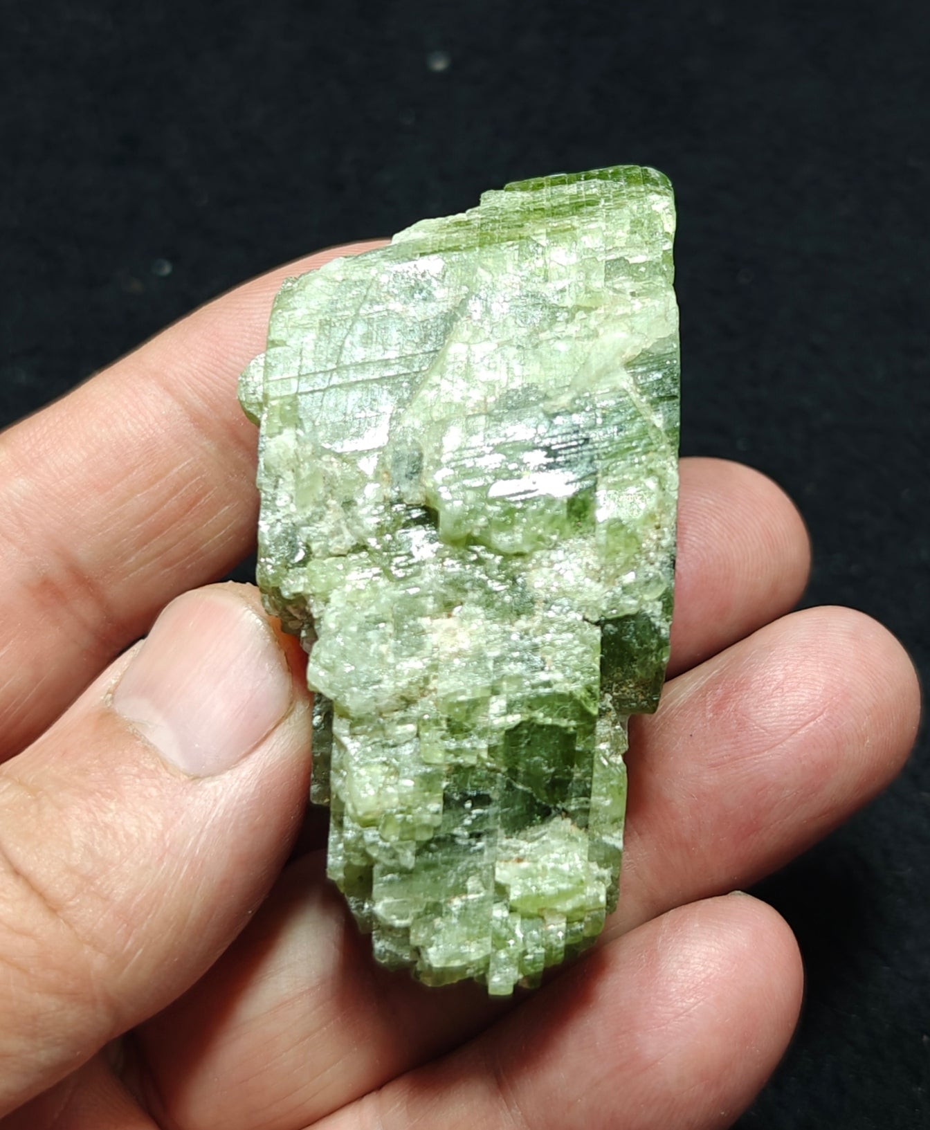 Green diopside crystal 132 grams