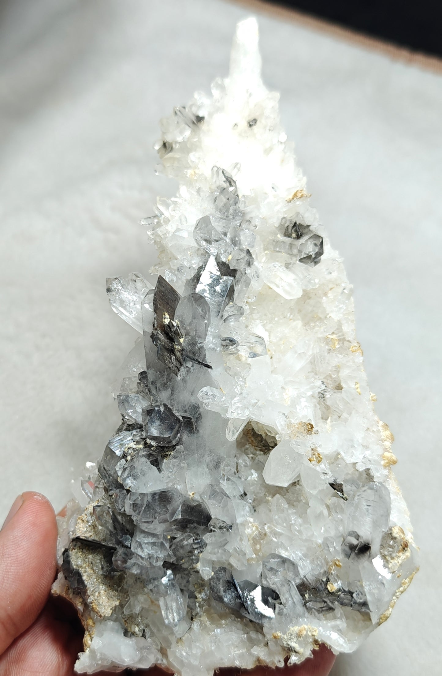 Brookite included Quartz Crystals plate 253 grams