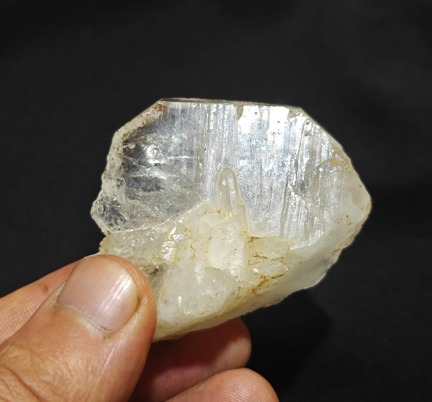 Natural faden quartz crystal 5.5x5x1.5cm