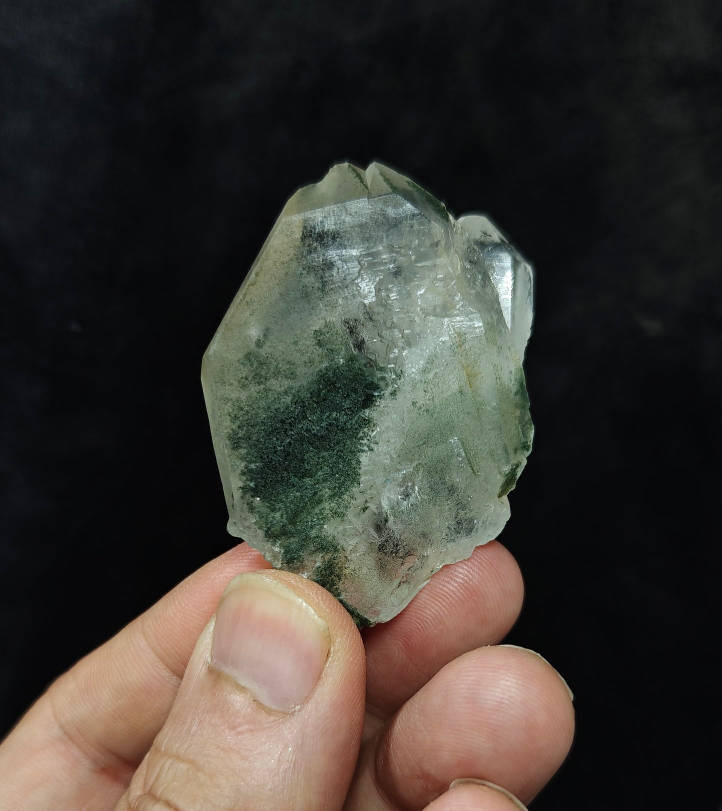 Natural chlorite quartz crystal 40 grams
