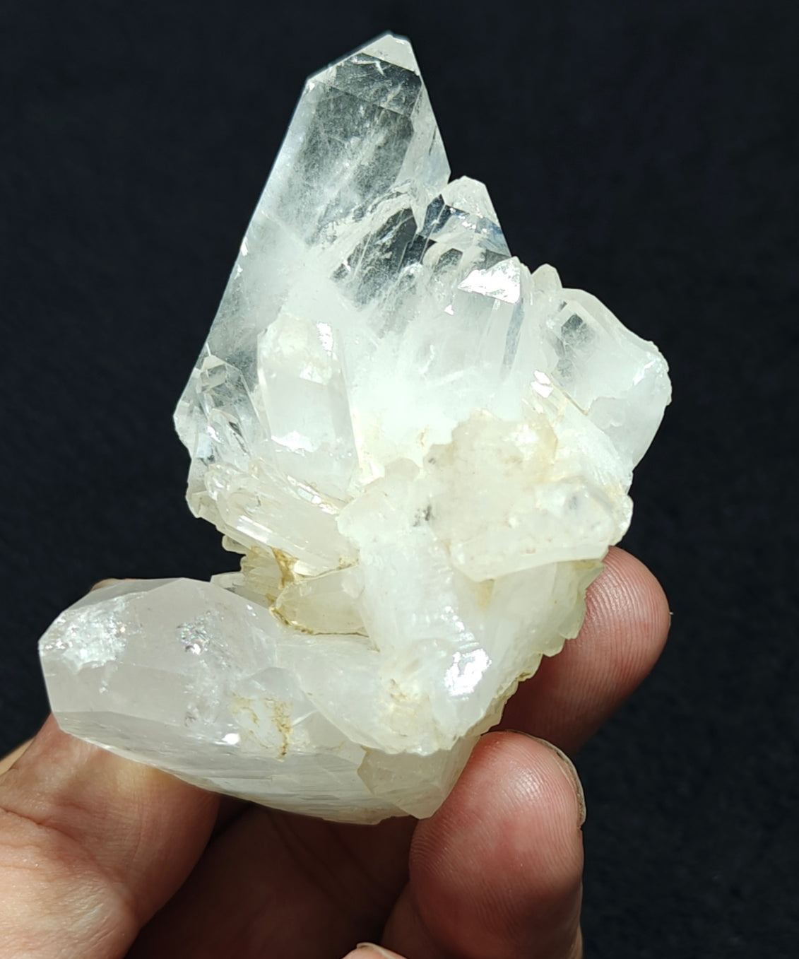 Single beautiful terminated Faden Quartz crystals specimen 132 grams