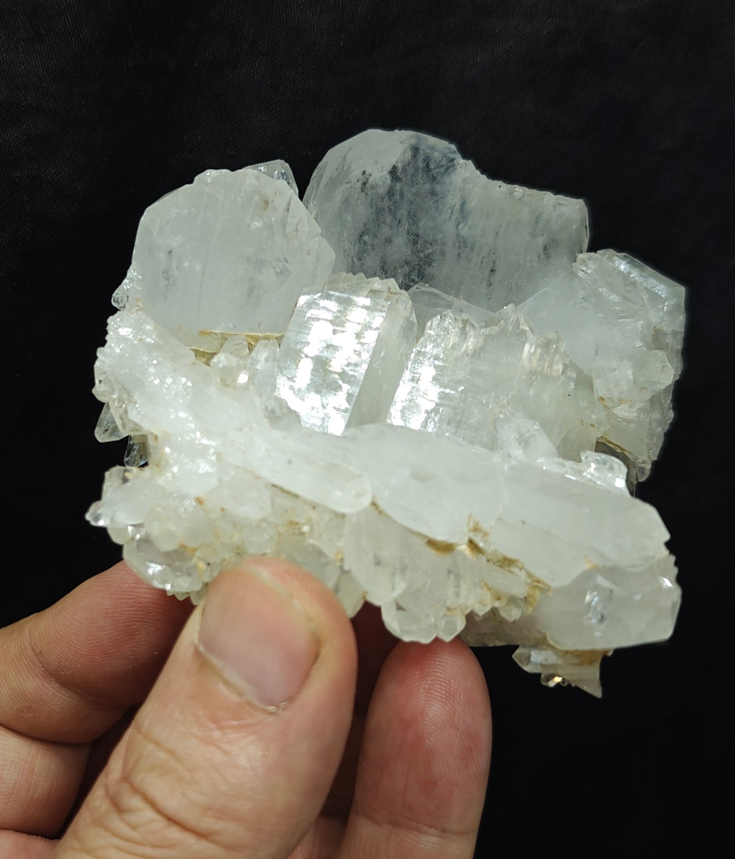 Natural Faden Quartz crystals specimenl 265 grams