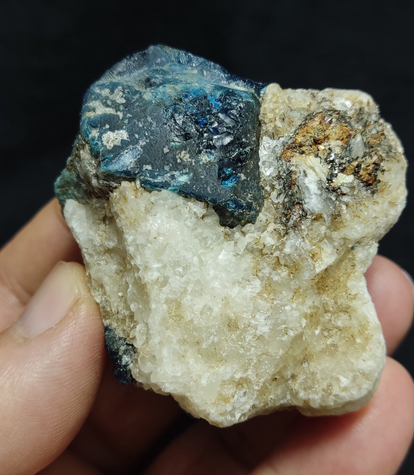 Lazurite/Sodalite/hauynite with Partly Fluorescent 99 grams